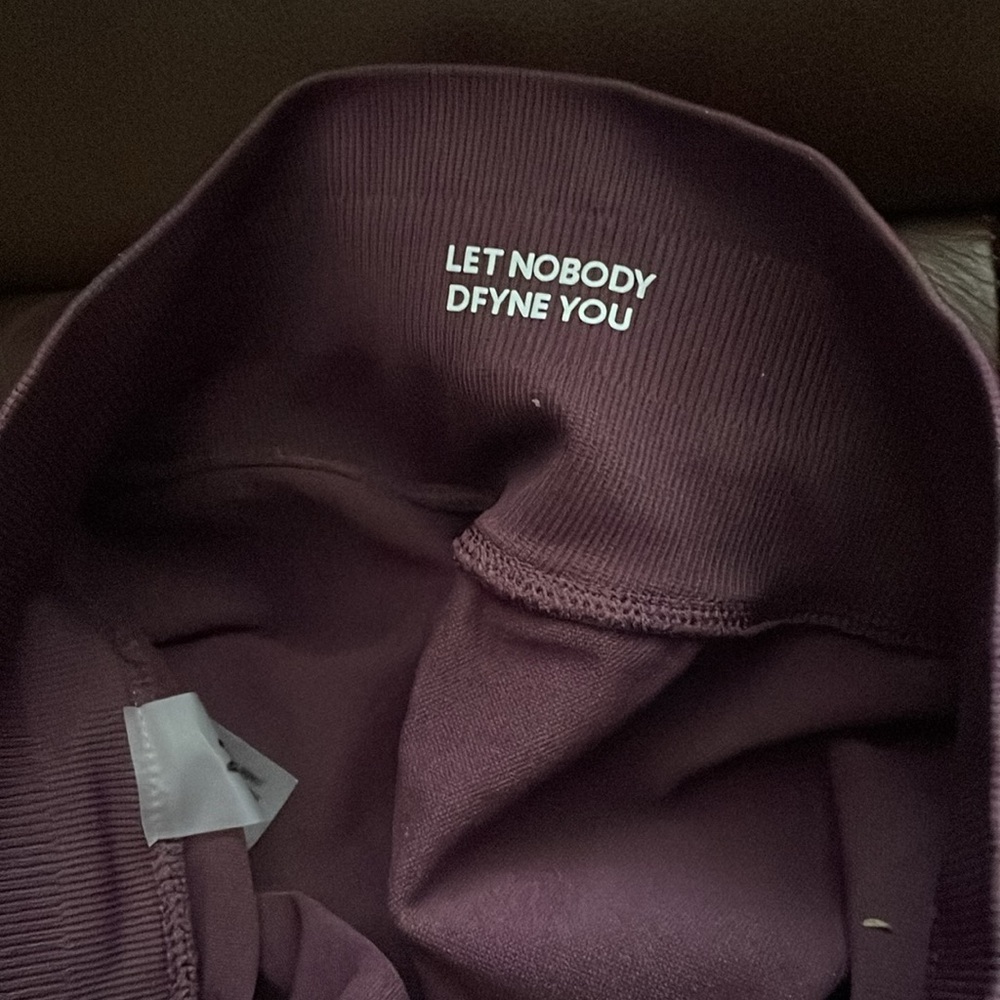 New DFYNE leggings size medium - Picture 4 of 4